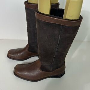 UGG Leather and genuine sheepskin Women's Boots size 7